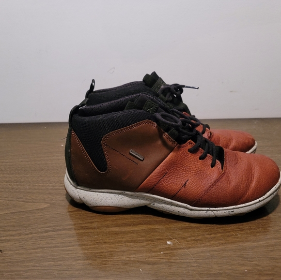 Water proof boots - Picture 4 of 5